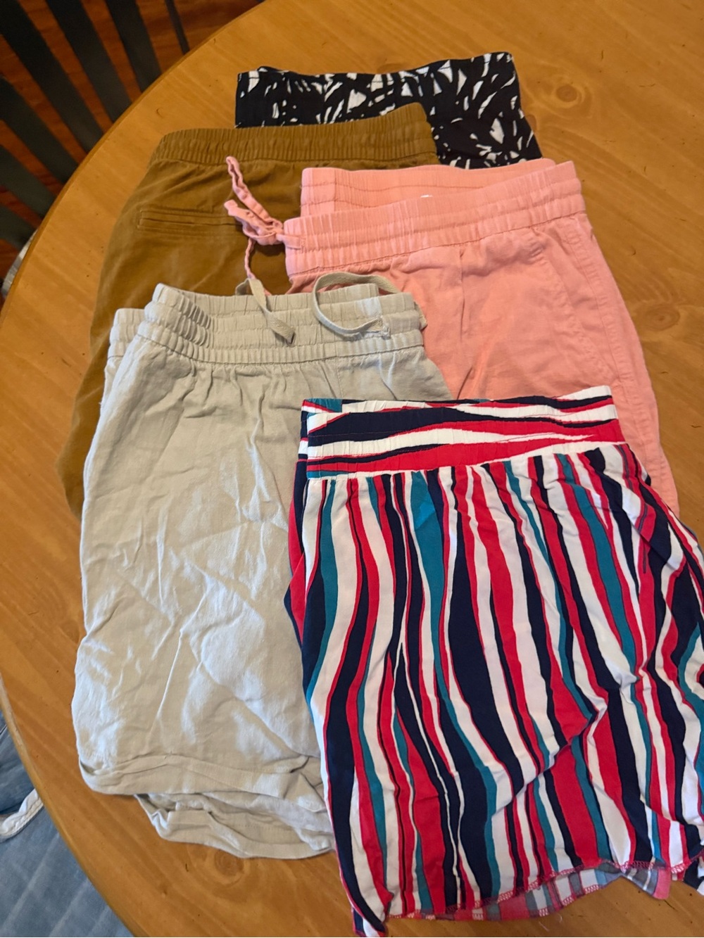Women’s Elastic Waist Mixed-Color Shorts Pack - Pink, Tan, Cream, Navy & Multi
